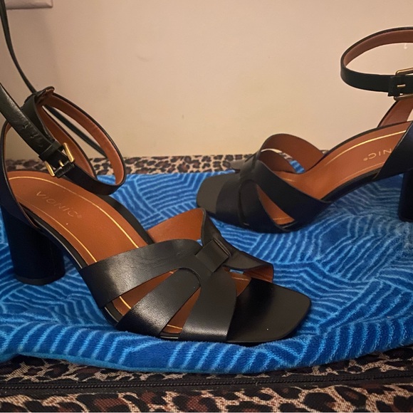 Selling beautiful VIONICS sandals!! Worn only once!! - Picture 5 of 7